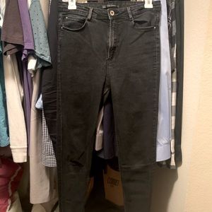 Zara Black High Rise Skinny ankle jeans